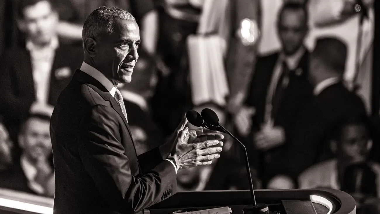 Obama pushes Democrats on housing